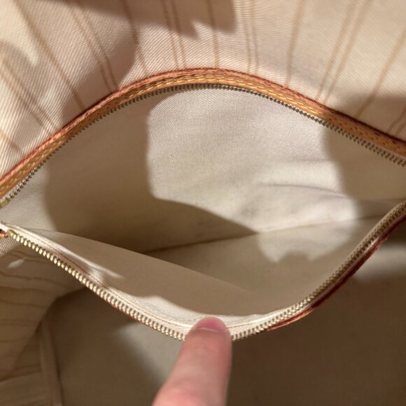 Louis Vuitton Neverfull Damier Azur MM Tote Bag - Picture 6 of 11